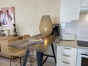 Appartements 535 - Appartement T2 avec magnifique vue mer : photos des chambres