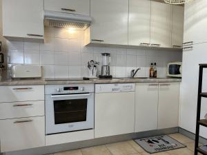 Appartements 535 - Appartement T2 avec magnifique vue mer : photos des chambres