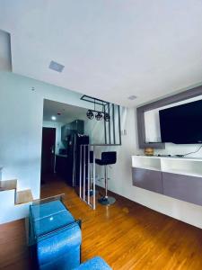 Lexon Condo Transient