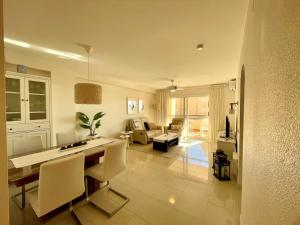 2-Bed Apt with Sea and views near Marbella Spain