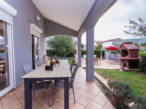 Holiday home Pridraga - Zadar Riviera 8215