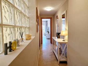 Royal Golf View: 2BR, Pools & AC