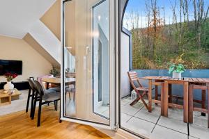 Stylish 2BR with Patio & Parking Near City Center