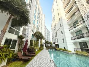 City Garden Olympus Condo & Yahaha