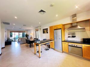 2-bedroom apartment 5 minutes from Bangtao beach
