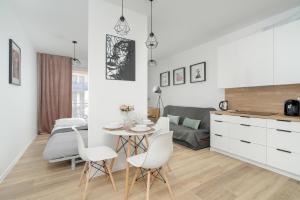 Spacious Apartment Niemena with FREE GARAGE by Noclegi Renters