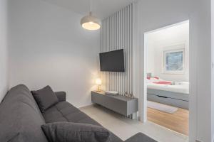 Seafront Villa Andrijana - Happy Rentals 