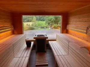 Hotel - Restaurant Bastenhaus - Бад-Зобернгайм