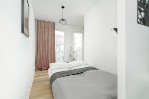 Spacious Apartment Niemena with FREE GARAGE by Noclegi Renters