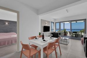 Beachfront Apartment Beach Makarska Residence Srzić