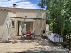 Villas Villa avec piscine proche centre ville Nimes : photos des chambres