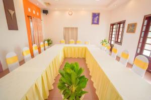 Nhà Hàng Khách Sạn Hòa Bình 2