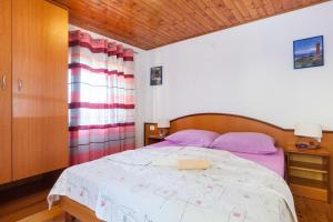 Holiday home Sweet Shelter with jacuzzi