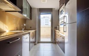 Voramar -a 50 metros playa. Parking, wifi y AACC