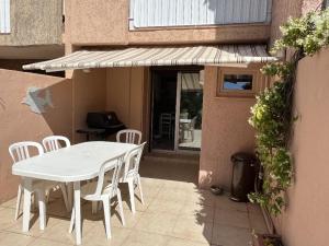 Appartement 2 Chambres avec Climatisation et Jardin, à 400m de la Plage - Les Issambres - FR-1-768-72