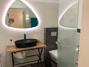 Moon Deluxe Apartment mit Küche und Bad