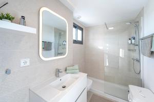 New duplex with sea view to Gibraltar & Africa and walking distance to the beach