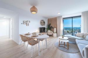 New duplex with sea view to Gibraltar & Africa and walking distance to the beach