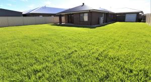 Popular Luxury Villa Kialla Shepparton