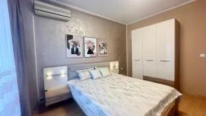 Bratanov Flower Street Apartment - 阳光海滩