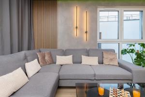 Apartment with Two Bedrooms, Balcony, Parking and Access to Sauna in Gdańsk by Noclegi Renters