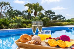 Extraordinary Villa on an elevated position in Quinta do Lago