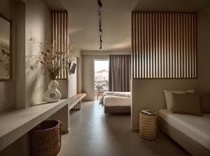 Deluxe Suite room in Alamis Apartments