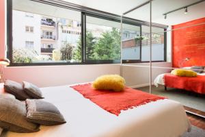 My Space Emirates - Modern Duplex with Private Garden and Swimming Pool