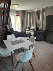 Kyalami Boulevard Estate, Kyalami Hills ext 10 Robin Road Midrand