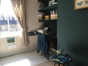 Stylish Two Large Double Bedroom House in Central Harrogate with on street parking