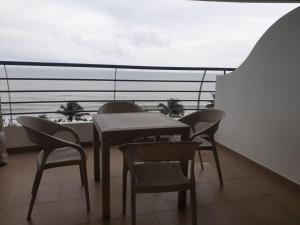 SUITE 01 HABITACIÓN EN EL FONTAINE BLEAU TONSUPA Frente al mar