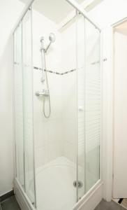Appartements Appartement chic avec parking Paris : photos des chambres