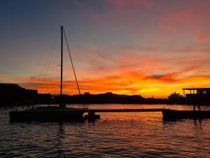 GIEDES Appartement pour 4 personnes avec vue mer face à Porquerolles et piscine situé à Giens