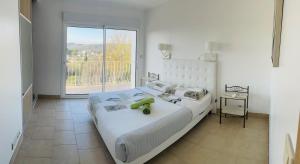 Villas Orange Villa on the Cote d'Azur 6BR 11pax AC Private Heated Pool BBQ Mountain View : photos des chambres