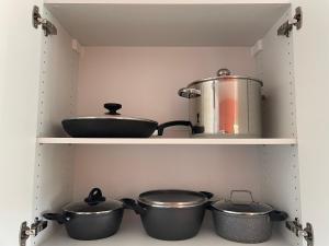 Villas Orange Villa on the Cote d'Azur 6BR 11pax AC Private Heated Pool BBQ Mountain View : photos des chambres