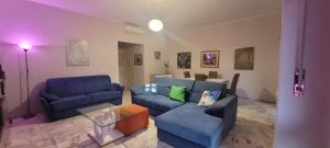 Cozy room in a SHARED apartment close to Linate airport stanza in appartamento condiviso a due passi da Milano Linate