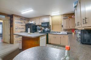 Expansive Wheatley Home about 65 Mi to Memphis!