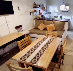 Departamento con balcon y pileta