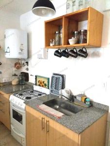 Departamento con balcon y pileta