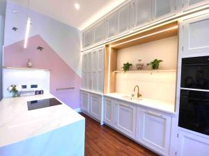 Luxury 2BR apartment & parking central Winchester