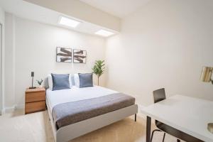 Lively 3BR Apt in Chicago - Milwaukee N3