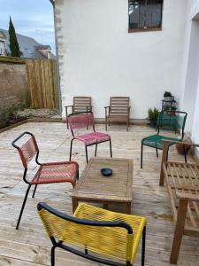 La cour fleurie