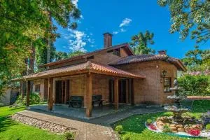 Bela casa estilo chalé em Canela RCF160 - Canela