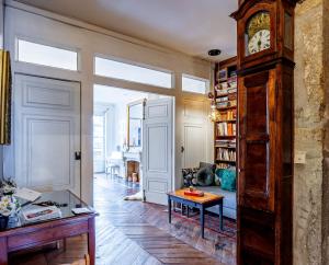 Appartements Appartement Haussmannien d’Artiste, exception, quai de Saone balcon+Parking : photos des chambres