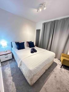 Large 4BR with 4En-Suite Bath Rooms Family House in Canary Wharf