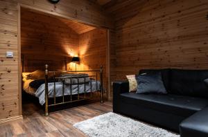 The Getaway - The Hen Harrier - Luxury Glamping Cabin with Hot Tub