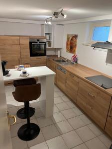 Sions große Ferienwohnung Ferienwohnung mit 3 Schlafzimmer, 2 km bis zum Europapark Rust