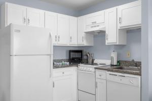 Simple & Stylish Studio, Affordable Myrtle Beach Escape