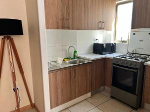 Amplia Casa 8 dormitorios 4 baños Avenida Lircay