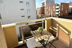 New appart avec balcon à Evry - Proche Paris - RER 5 min - Wifi